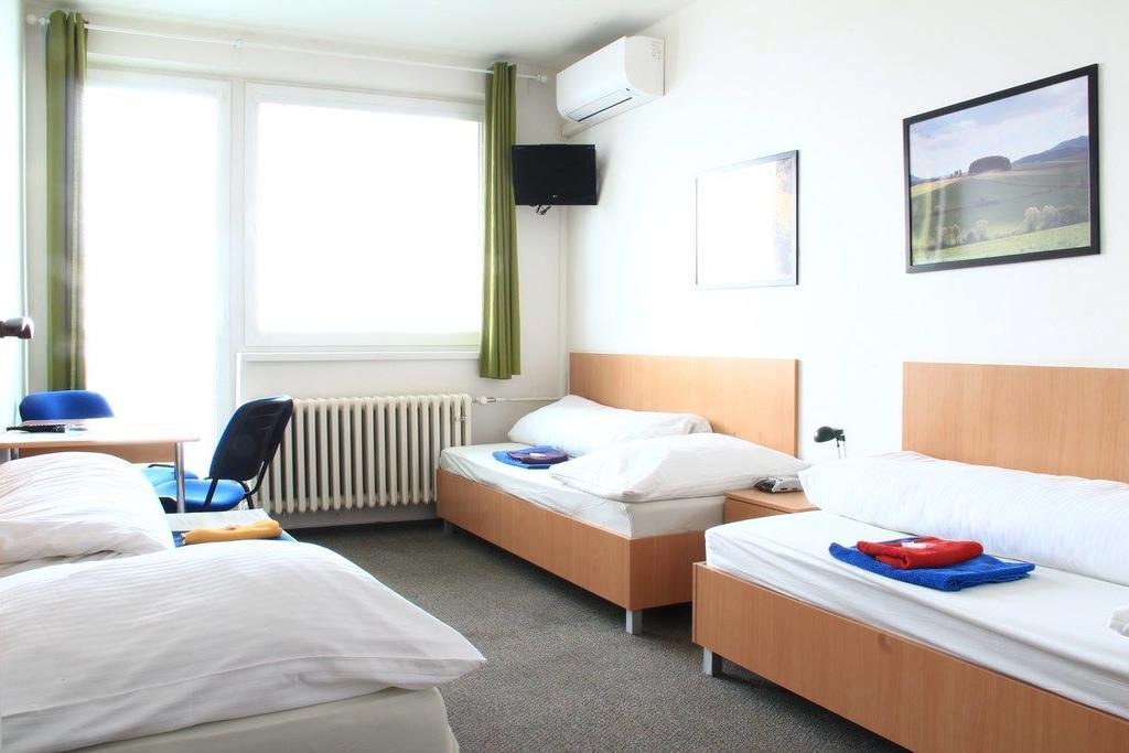 Hostel Narva Bratislava Esterno foto