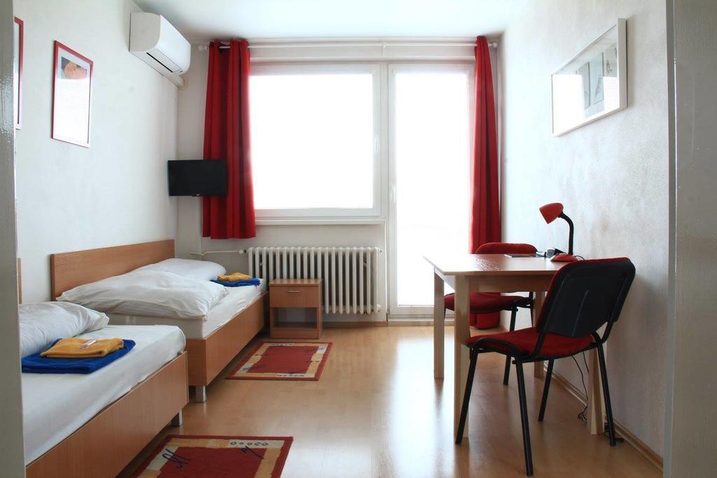 Hostel Narva Bratislava Esterno foto