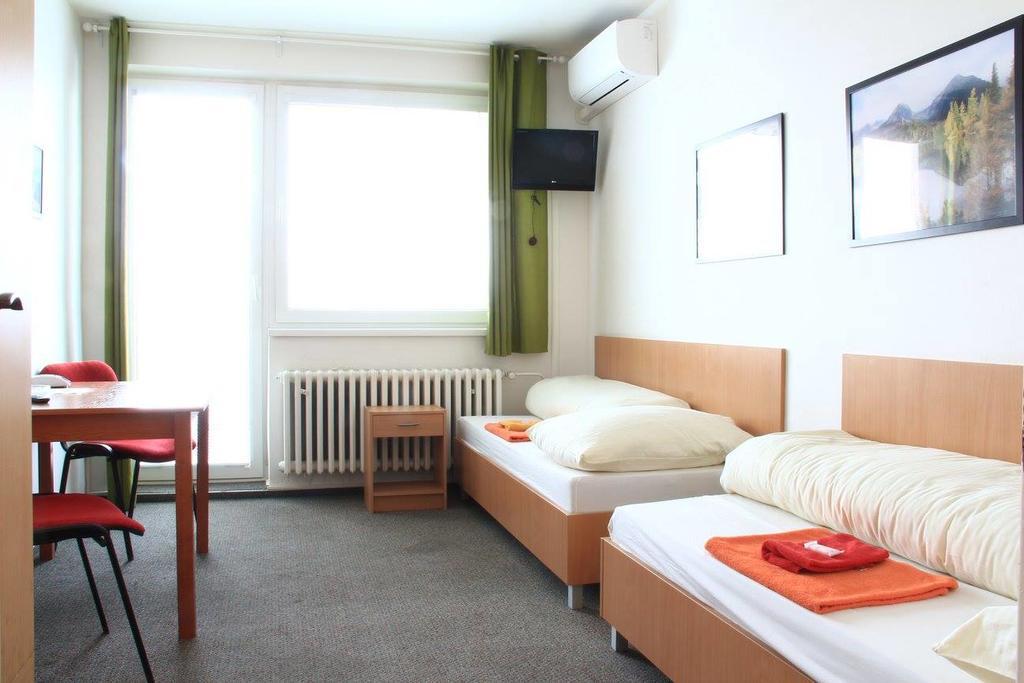 Hostel Narva Bratislava Esterno foto